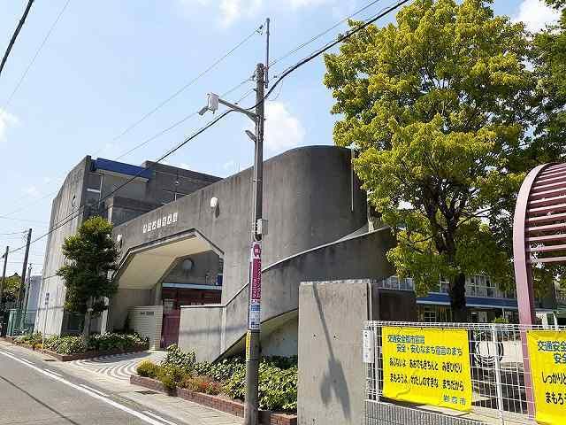 近くの曽野幼稚園まで650m（徒歩9分）