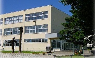 近くの清田小学校まで850m(徒歩11分)