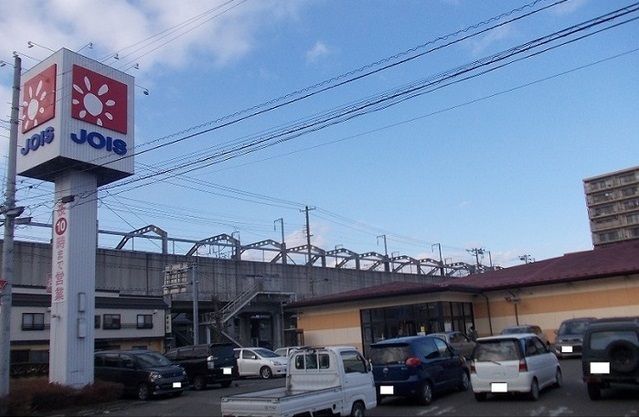 近くのジョイス川岸店まで350m（徒歩5分）