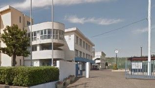 近くの三浦初声高等学校まで782m(徒歩10分)