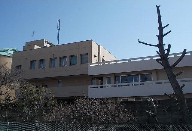 近くの今治市医師会市民病院様まで600m（徒歩8分）
