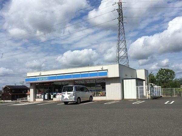 近くのローソン妙法寺店まで220m（徒歩3分）