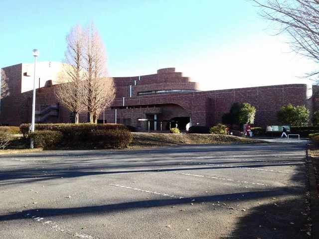 近くの文化会館まで1,500m（徒歩19分）