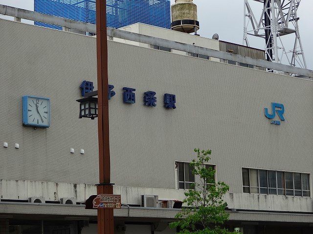 近くの駅まで1,700m（徒歩22分）