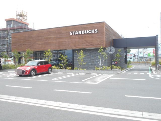 近くのスターバックス岐阜菅生店まで650m（徒歩9分）