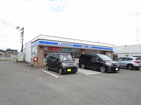近くのコンビニまで500m（徒歩7分）