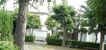 近くの姫宮第6公園まで190m(徒歩3分)