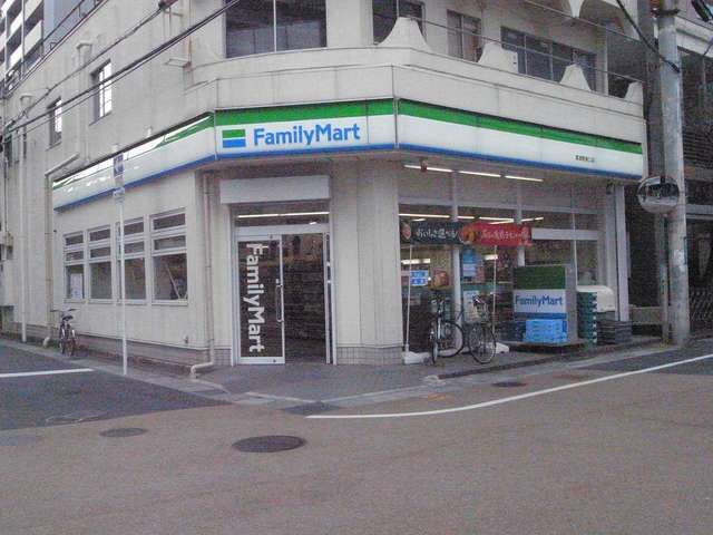 近くのコンビニまで500m（徒歩7分）