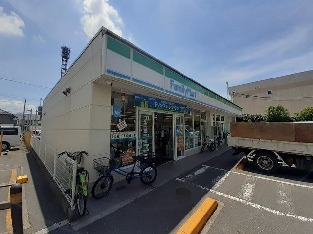 近くのコンビニまで290m（徒歩4分）