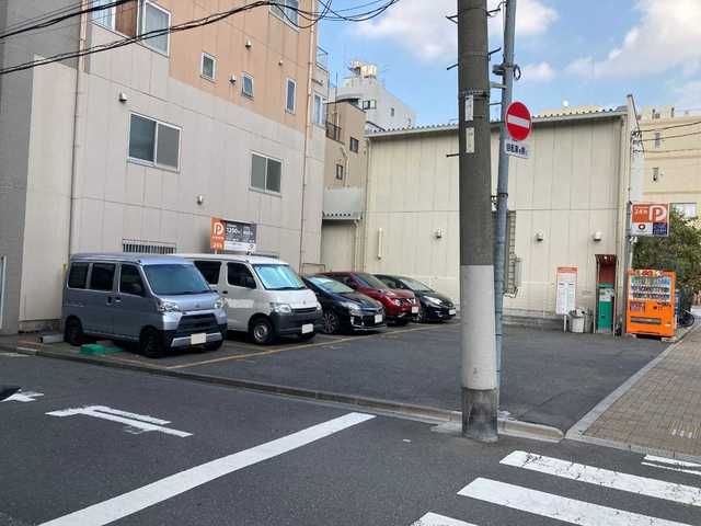 近くのコインパーキングまで42m（徒歩1分）