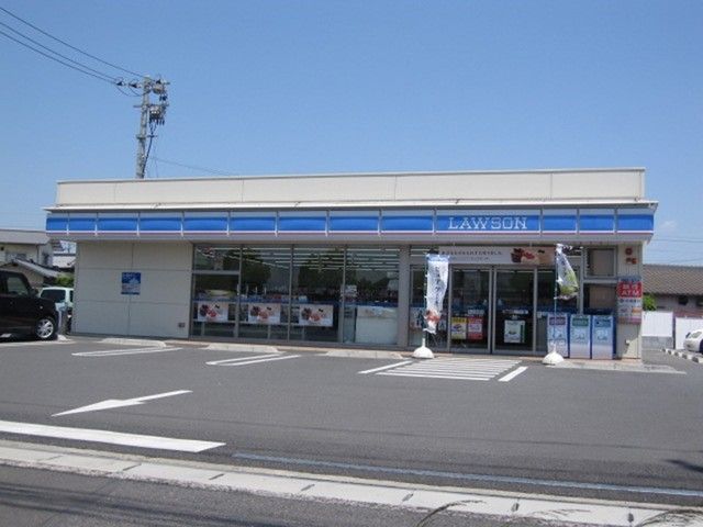 近くのローソン北畝６丁目店まで500m（徒歩7分）