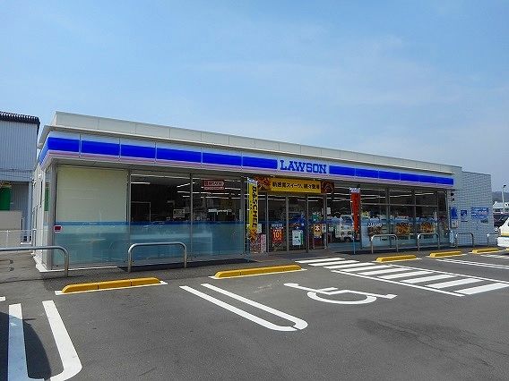 近くのローソン上加茂店まで1,200m（徒歩15分）