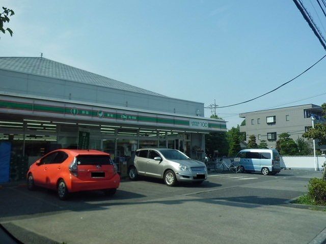 近くのローソンストア１００まで1,100m（徒歩14分）
