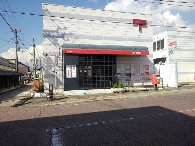 近くの高野口郵便局まで800m（徒歩10分）