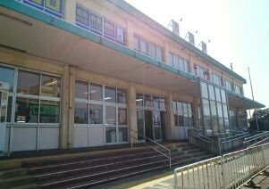 近くの吉田駅まで1,100m（徒歩14分）