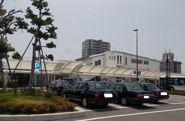 近くの駅まで600m（徒歩8分）
