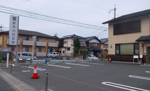近くの病院まで330m（徒歩5分）