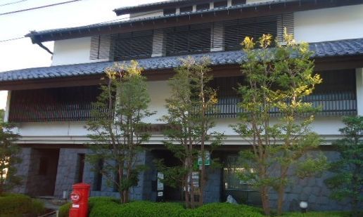 近くの郵便局まで524m（徒歩7分）