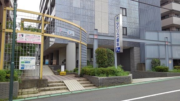 近くの歯医者まで750m（徒歩10分）