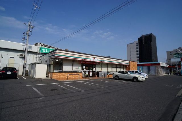 近くのセブンイレブンまで350m（徒歩5分）