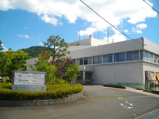 近くの公立香住病院まで1,200m（徒歩15分）