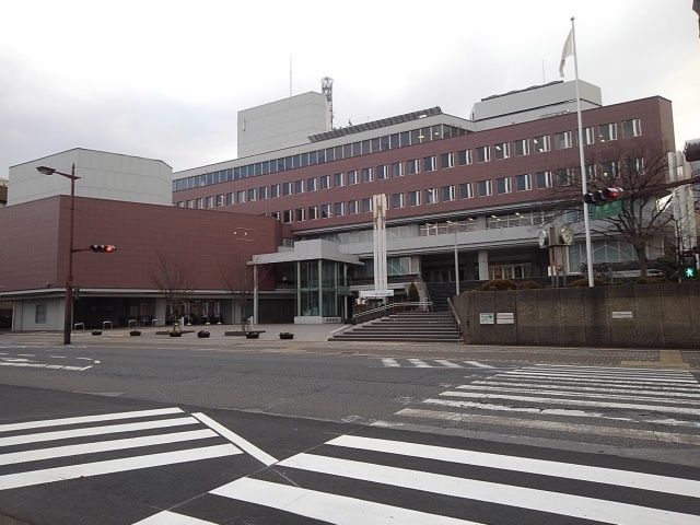 近くの県民文化会館様まで900m（徒歩12分）