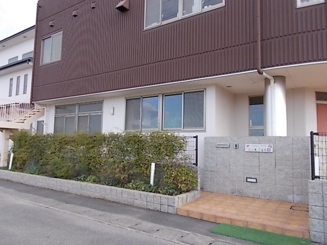 近くのひきえ子ども園まで600m(徒歩8分)