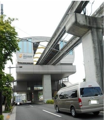 近くの駅まで980m（徒歩13分）