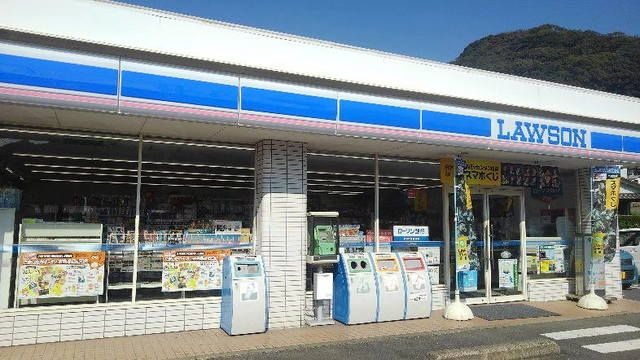 近くのコンビニまで160m（徒歩2分）