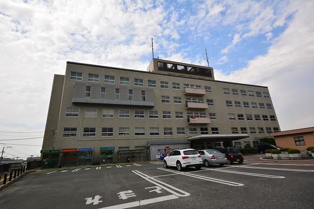 近くの朝倉市役所まで550m（徒歩7分）