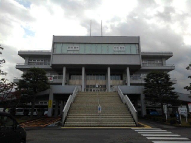 近くの役所まで900m（徒歩12分）