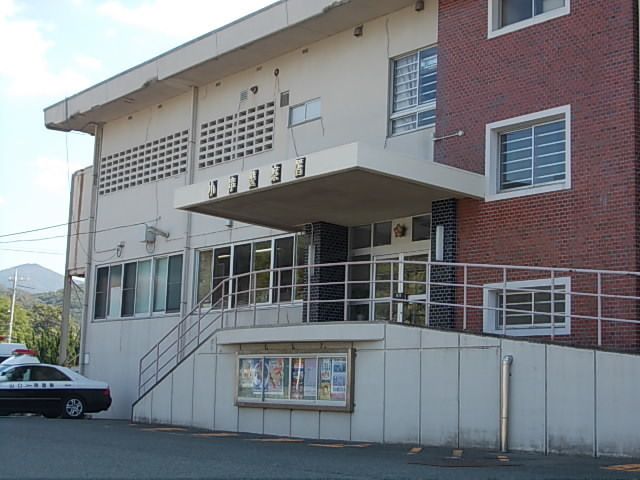 近くの警察署・交番まで1,300m（徒歩17分）