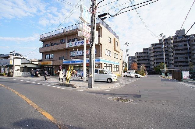 近くのローソン さいたま指扇店まで400m（徒歩5分）