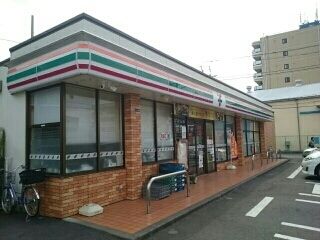 近くのセブンイレブンまで100m(徒歩2分)