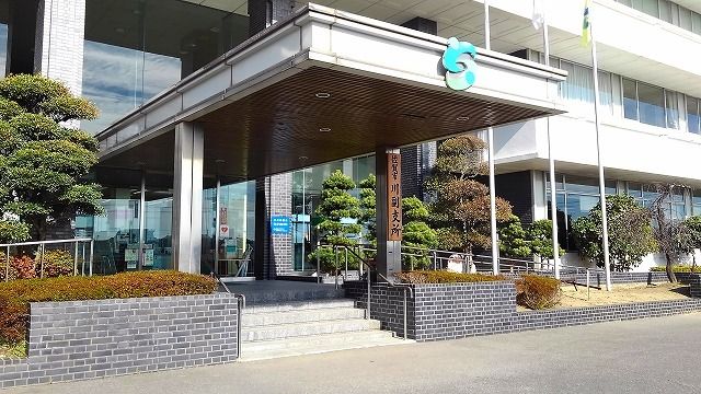 近くの佐賀市川副支所まで570m（徒歩8分）