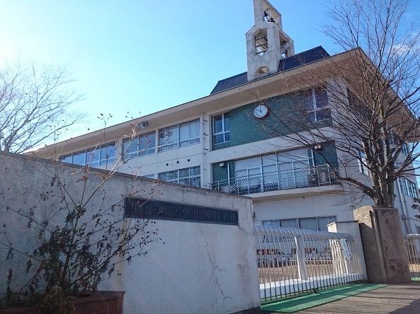 近くの里庄西小学校まで600m(徒歩8分)