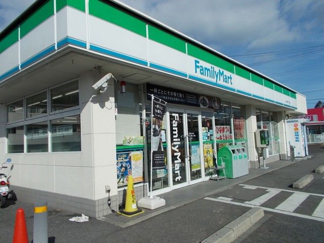 近くのファミリーマート大津神領2丁目まで750m(徒歩10分)