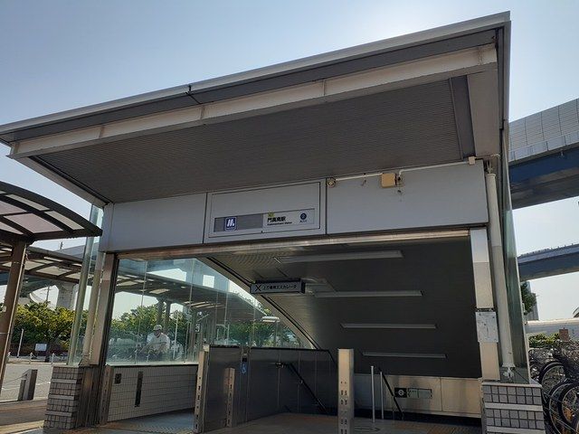 近くの駅まで1,000m（徒歩13分）