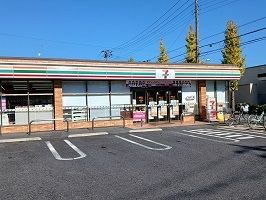 近くのセブンイレブンまで93m（徒歩2分）