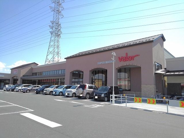近くのバロー甲府昭和店まで1,700m(徒歩22分)