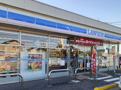 近くのローソン婦中持田店まで800m（徒歩10分）