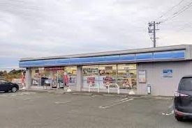近くのコンビニまで450m（徒歩6分）