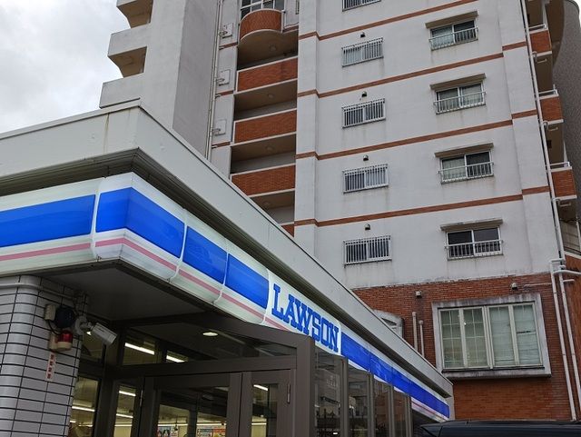 近くのローソン那覇天久店まで200m（徒歩3分）