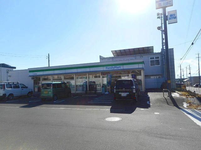 近くのファミリーマート 松本岡田店まで1,100m(徒歩14分)