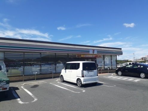 近くのセブンイレブンさんまで870m(徒歩11分)