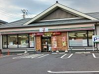 近くのセブンイレブンまで350m（徒歩5分）