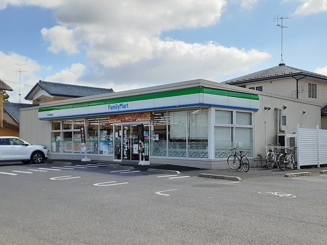 近くのファミリーマート竜ヶ崎警察署前まで240m(徒歩3分)