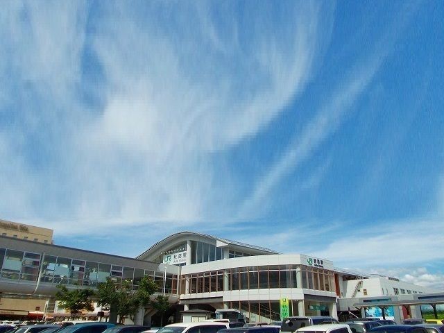 近くの秋田駅まで1,300m（徒歩17分）