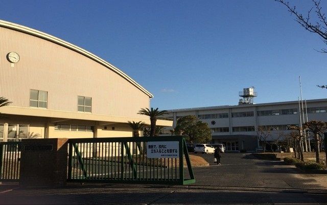 近くの船穂中学校まで3,800m（徒歩48分）