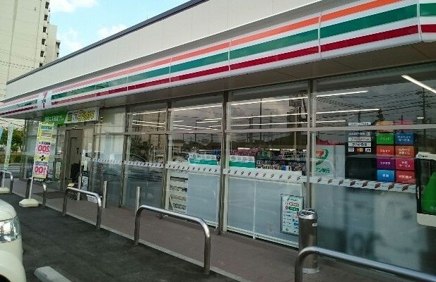 近くのセブンイレブン新潟曽野木団地店まで1,400m(徒歩18分)